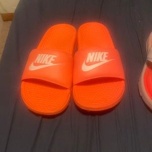 Women Nike sandals 2 pairs